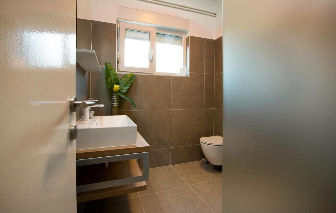 Appartement G&g With Swimming Pool Pula