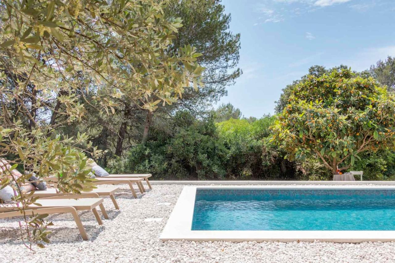 G&g With Swimming Pool Pula