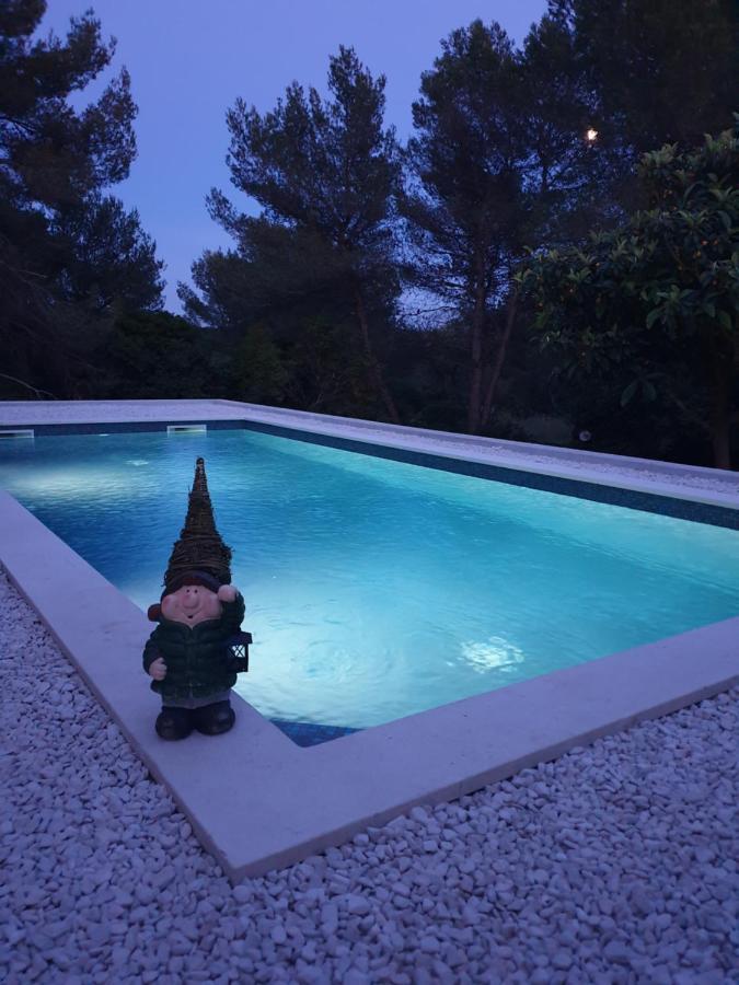 G&g With Swimming Pool *