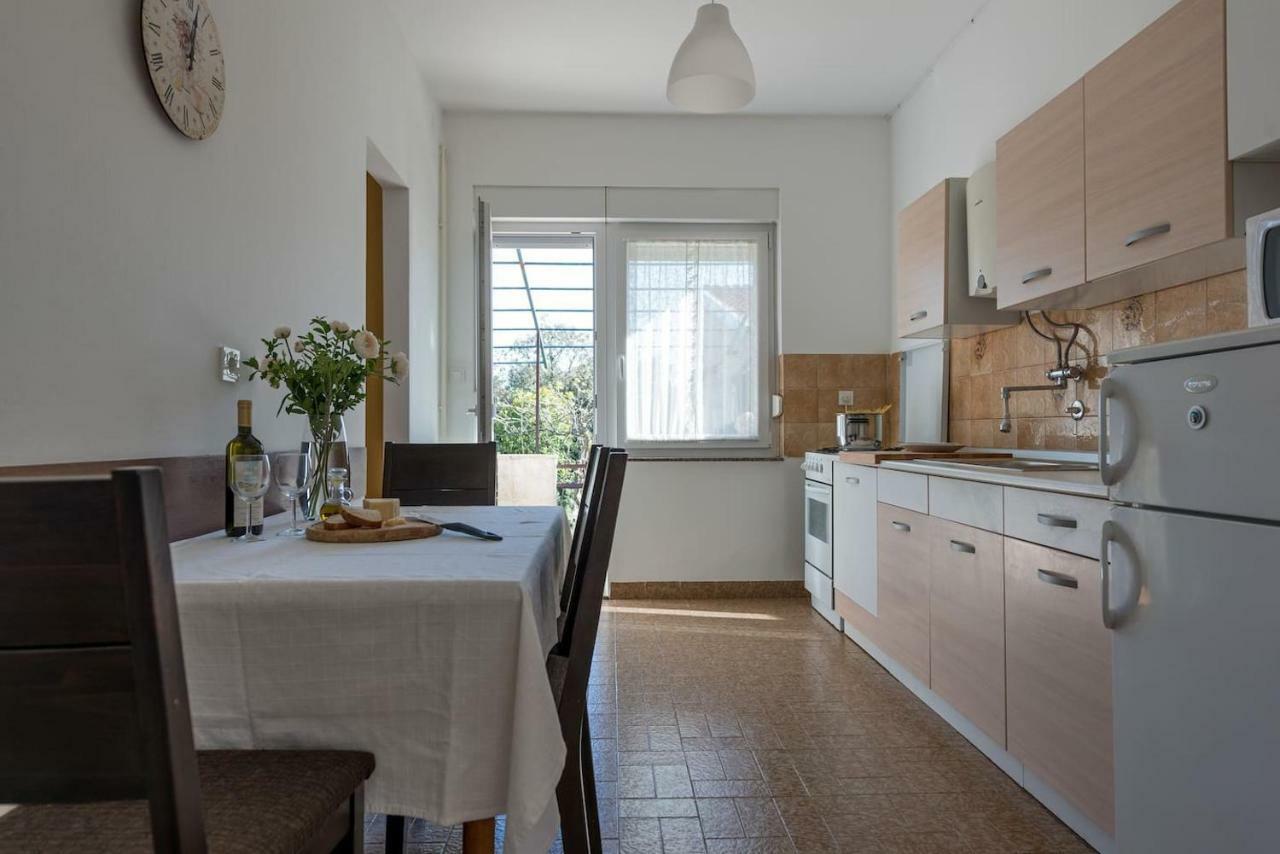 G&g With Swimming Pool Appartement Pula