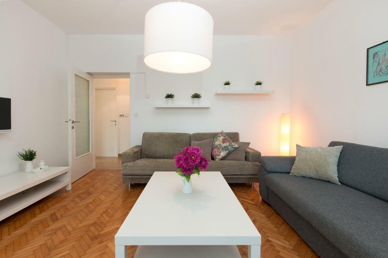 G&g With Swimming Pool Appartement Pula